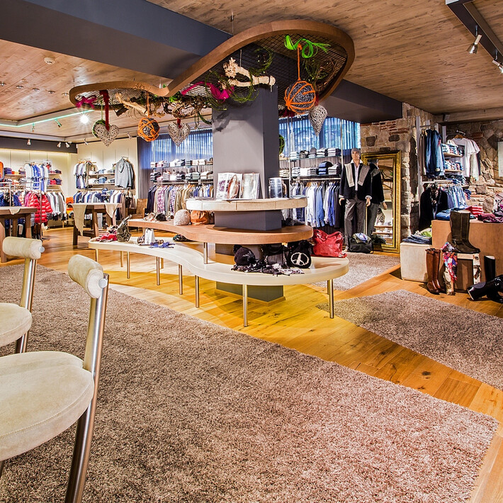 Moser, lifestyle in fashion | Infrastructure in Saalbach
